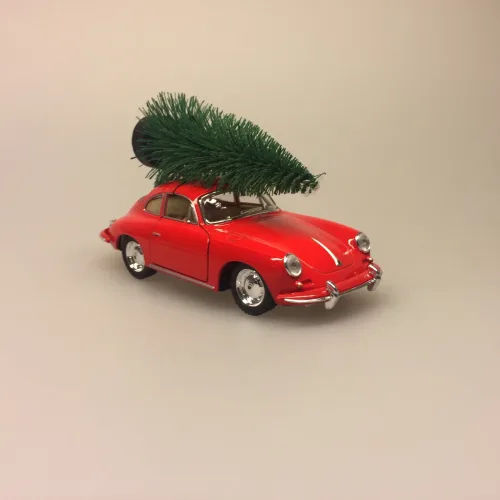 Modelbil Porsche Med Juletræ - Rød,, old timer, gamle biler, old school, bil, modelbil, rød, julebil, bil med juletræ, bil med juletræ på taget, bil med grantræ, moderne julepynt, julen 2019, sportsvogn, racerbil, veteran bil, veteranbil, lækker, luksus, samler på biler, cool, lækker kvalitet, skøn, sjov, flot, biti, ribe, veterantræf, hovedengen