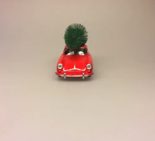 Modelbil Porsche Med Juletræ - Rød, old timer, gamle biler, old school, bil, modelbil, rød, julebil, bil med juletræ, bil med juletræ på taget, bil med grantræ, moderne julepynt, julen 2019, sportsvogn, racerbil, veteran bil, veteranbil, lækker, luksus, samler på biler, cool, lækker kvalitet, skøn, sjov, flot, biti, ribe, veterantræf, hovedengen