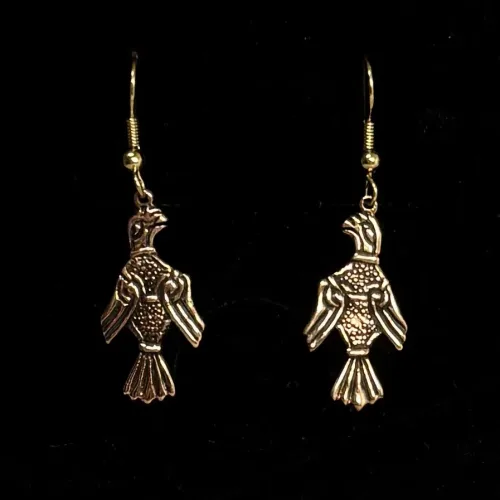 Bronze Øreringe - Odins Ravne Hugin og Munin, ravn, ravne, Odin, Odins ravne, klogskab, viden, information, nordisk, mytologi, nordiske guder, smykker, bronze, øreringe, ørehængere, fugle, gamle, museumsfund, museumssmykker, vikingesmykker, vikingeøreringe, hængeøreringe, ørehængere, kobber, bronzesmykker, ydun, idun, thor, sif, fenris, danerne, aser, asatro, kopismykker, vikingekopi, guldskat, udgravninger, biti, ribe, vadehavet, sort sol, domkirken, ansgar, gaveide, gave, gyldne, gyldent, kobberfarvet, kobberbryllup,