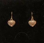 Vikinge Ørehængere Bronze - Hjerte amuletter, Vikinge Ørehængere i bronze - Hjerte amuletter , kærlighed, kæreste, kærestegave, kærlighedsgave, symbol, årsdag, valentines, bryllupsdag, forlovelse, vikingesmykker, vikinger, aser, frugtbarhed, tillykke, museums, museumssmykker, bronze, bronzesmykker, gyldne, kobber, kopi, kopismykker, ægte, originale, danske, gamle, guder, nordisk, mytologi, historiske, smykker, fund, ribe, biti