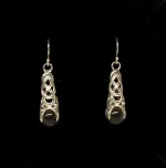 Vikinge Ørehængere i sølv med flet og Gotlandsk krystal, sølv, sterling, ægte, bjergkrystal, sølvøreringe, sølv ørenringe, ørehængere, keltisk, flet, fletværk, knude, evighed, uendelighed, infinity, vikinger, vikingesmykker, vikinge ørehængere, vikingeøreringe, museums, museumssmykekr, museumskopi, kopi, kopismykker, vikingekopi, fund, oldtids, ribe, biti, originale