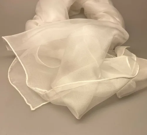 Silkechiffon 1163 XL - Hvidt, 1163-00, hvidt, tørklæde, silketørklæde, silke, ren silke, 100% silke, stola, bolero, sjal, konfirmation, konfirmationstøj, konfirmationstilbehør, kor, luksus, lækkert, smukt, biti, ribe, håndrullede kanter, let, tyndt, fint, elegant,
