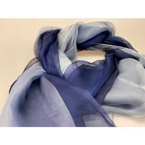 Silkechiffon 1163 XL - Marineblå/lyseblå, 1163-44, jeansblå, denimblå, gråblå, mørkeblå, navyblå, marine blå, blå farver, tyndt, stort, lækkert, luksuriøst, flot, eksklusivt, stola, sjal, tørklæde, silketørklæde, ren silke, silkesjal, silkestola, biti, ribe
