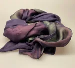 Tørklæde 7627 - 3 lag silke Lilla/grøn, 7627-57, , Tørklæde 7627 - 3 lag silke , petroleumsgrøn, blommefarvet, silke, ren silke, 100% silke, tredobbelt, tre-lags, ægte, luksus, kvalitet, eksklusivt, smukt, klassisk, fest, festtøj, stola, silketørklæde, tørklæde, af silke, biti, ribe, kor