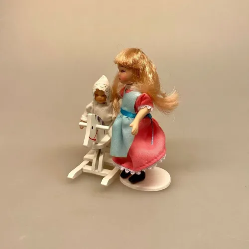 , Lille pige Alice, dukkehusdukke, dukkehusdukker, dukke, dukkepige, pigedukke, ting til dukkehuset, dukkehusting, dukketing, miniature, miniaturer, små ting, sættekassen, sættekasseting, biti, ribe