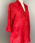 Uno Jakke i A-facon med Hør - Rød, koldrød, bærrød, lang, jakke, hørjakke, afslappet, casual, festlig, vidde, rummelig, kimono, batik, biti, ribe, diva, flot, farver, farveglad, ghita nørby,