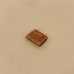 Miniature Bog og briller, hardback, læsehest, journalist, forfatter, digter, gave, gaveide, minibog, miniaturer, lillebitte, sættekasse, ting til, dukkehus, dukkehusting, dukkehus tilbehør, biti, ribe, skala, 1:12