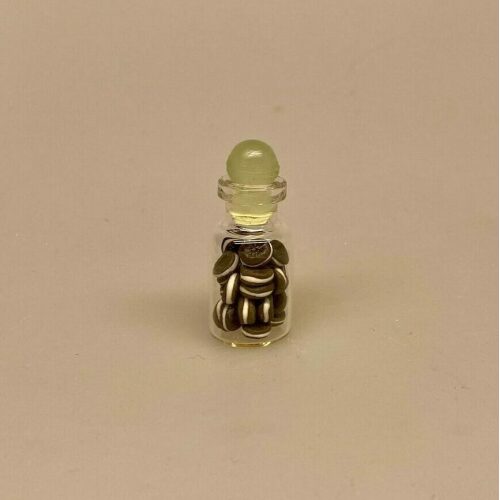 Miniature Glas med Oreos kager, chokoladekiks, oreos, kiks, småkager, tudekiks, henkogningsglas, småkagerm kiks, oreo, chokoladekiks, mini kager, mini mad, dukke, dukkehus, legemad, dukkemad, dukkehus, dukkehusting, tilbehør, sættekasse, sætterkassen,