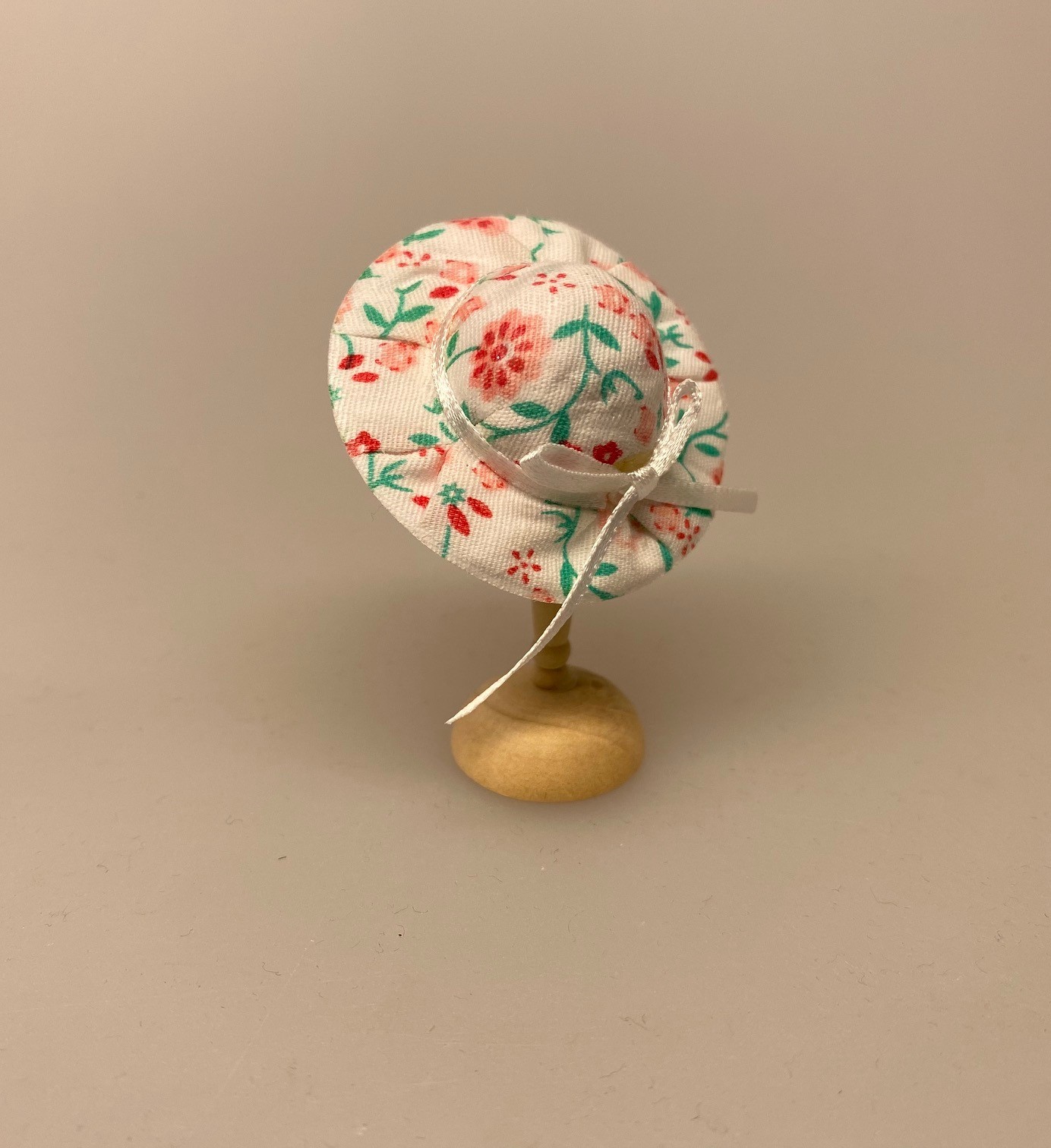 Miniature Hat Blomstret med Bånd småblomstret farver