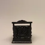 Miniature Kasseapparat, Café og Butik, penge, pengegave, gavekort, pengekasse, shopping, shoppetur, gave, symbolsk, selvstændig, butik, butiksindehaver, nyåbnet, miniature, købmand,erhvervsdrivende, dukkehus, dukkehusting, dukkehustilbehør, biti, ribe,Miniature Kasseapparat Sort,