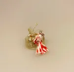 Miniature Slikpose med Bolchestænger,Miniature Bolchestok, slik, dukkehus, dukkehuset, sættekasseting, sætterkasseting, ting til, dukkehuset, sættekassen, miniatyre, miniaturere, mini, skala 1:12, købmandsbutik, legemad, legeslik, julepynt, nissetilbehør, nissebo, nisserne, nissedør, gaveide, sangskjuler, sød tand, sliksulten, pyrus,