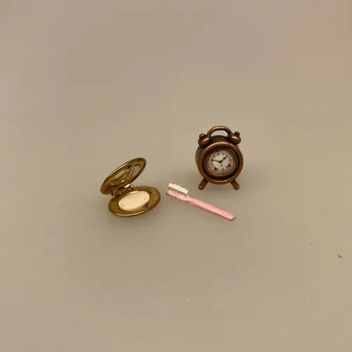 Miniature Vækkeur, alarm, vækker, clock, ur, dukkehus, ting til, sætterkassen, sættekasse, dukketilbehør, miniaturer, dukkehustilbehør, biti, skala, 1:12, Miniature Tandbørste