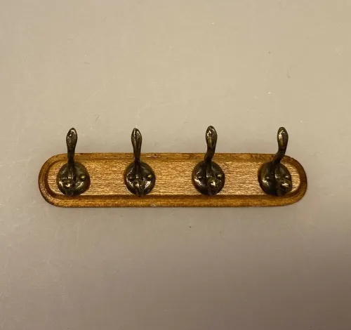 entre, Miniature Knagerække af træ, knage, krog, knag, tøjknage, vægknage, dukkehus, dukkehuset, miniaturer, small, mini, sjov, flot, specielle, biti, ribe