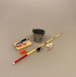 spand, Miniature Spand zink,Miniature Krabbe,Miniature Fisk Madding, fisk, guldfisk, slørhale, akvarium, havedam, fisketur, lystfisker, fiskestang, gavekort, udstyr, strand, biti, ribe, miniaturer, dukkehus, dukkehusting, dukkehustilbehør, samler, skala, 1:12,