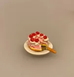 Miniature Lagkage med jordbærskum og flødetoppe , Miniature Kage med flødeskum bær