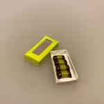 Miniature Æske med 4 Træstammer,Miniature Æske med 4 flødekager, flødekager, flødeskumskager, kageæske, æske, konditor, konditorkager, bager, konditor, dukkehus, kager, dukkehusting, dukkehustilbehør, sættekasse, sætterkasse