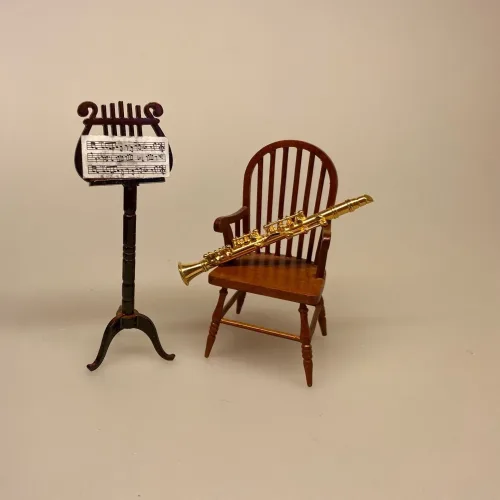 Miniature Messing Blæseinstrument Fagot,Miniature Nodestativ harpeformet, Miniature Nodestativ, musik, musiker, sanger, udøver, dukkehus, dukkehusting, dukkehustilbehør, gavekort, pengegave, symbolsk, koncert, koncertbilletter, instrument, orkestra, konservatorie, musikkonservatoriet