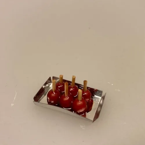 Miniature Kandiserede Æbler, sukkeræbler, æbler, sukkerkogte, tivoli, jul, sukkergodt, julemarked, miniaturer, mini, 1:12, model, samlere, dukkehus, dukkehusting, dukkehuset, ting til, dukkehustilbehør, sætterkasse, sættekassen, biti, ribe