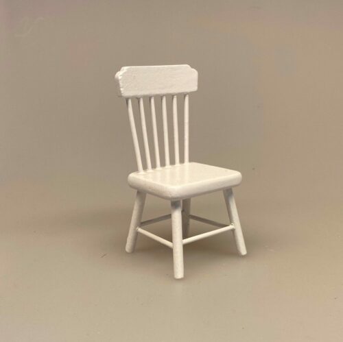 Miniature Pindestol hvid, Miniature Pindestol , stol køkkenstol spisebordsstol, dukkestol, dukkehusmøbler, dukkemøbler, dukkehus, dukkehusting, biti, ribe