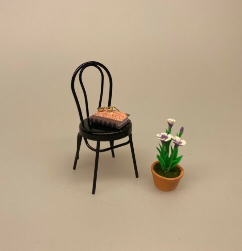 Miniature Metal Stol sort, have, Miniature Potte lilla Nelliker, blomst