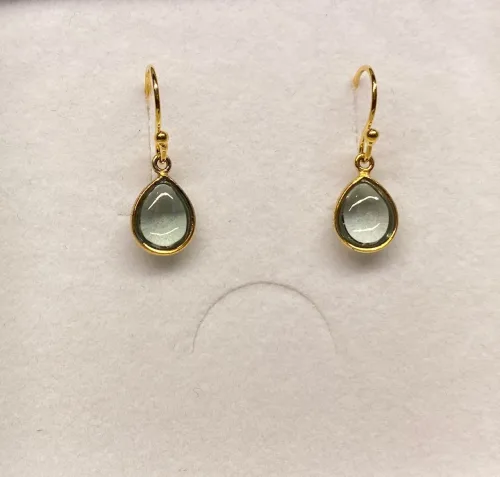 Forgyldte Ørenringe med glatte dråber - Grøn Quartz, ørehængere, dråber, dråbeformede, grønne, øreringere, øreringe, ørenringe, smykker, nyhed, forår, accesseries, champagnefarvede, forgyldte, guldbelagte, sterling sølv, biti, susanne friis bjørner, maanesten, stine a