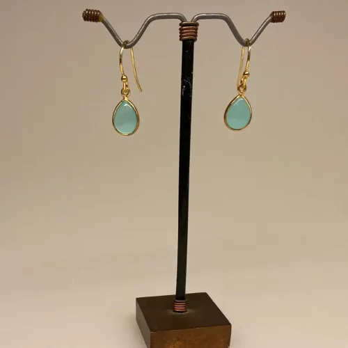 Forgyldte Ørenringe med glatte dråber - Lyseblå Krystal, amazonit, lyseblå, ørehængere, øreringe, ørenringe, maanesten, sarte, diskrete, smukke, kvalitet, billige, tilbud, maanesten, stine a, susanne friis bjørner, biti, ribe