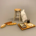 Miniature Bagette, flute, flutes, fransk, picnic, dukkehus, dukkehuset, dukkehusmad, brød, miniaturebrød, bagværk, bager, bagedyst, brødbager, dukkehustilbehør, dukkehusting, nisser, nissedør, nissebo, ting til dukkehuset, ting til nisser, Biti, ribe, dukketing, miniature, miniaturemad,Miniature Filone Brød