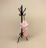 Miniature Parasol Rosa med Blonde & Sløjfe, Blonde & Blomst ,Miniature ,Miniature , damehat, hat, feminin, dukkehat, dukkebutik, trikotage, dukkehus, dukkehusting, dukkehus tilbehør, ting til dukkehuset, dukkestue,samler, miniaturer, biti, ribe,solbeskyttelse, solfaktor