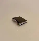 brevordner, ringbind, mappe, sagsmappe, advokat, kontorfuldmægtig, sekretær, revisor, sætterkasse, sættekasse, sætterkasseting,Miniature Skrivebord , miniaturer, dukkehus, dukkehusting, dukkehustilbehør, dikkehusmøbler, ting til dukkehuset, ting til kigkasser, symbolsk gave, gavekort, held og lykke, udlandsophold, rejse, sprogskole, skole, skolekort, landkort, vægkort, anskuelsestavle, biti, ribe, sangskjuler,Kontorstol