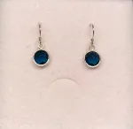 Sølv Ørenringe med runde facetsten - Londonblå Krystal, Sølv Ørenringe med glatte dråber - Londonblå Krystal, Sølv Ørenringe med Facet Dråber - Londonblå Krystal, blækblå, petrol, petroleumsblå, petrolblå, dybblå, jeansblå, mørkevlå, topas, Sølv Ørenringe med Facet Dråber - Blå Topas, topaz, blå, pastel, dråber, diamantslebne, dråbeformede, ørehængere, sølvøreringe, ægte, sterling sølv, nikkelfri, elegante, galla, fest, smykker, prinsesse, hængere, hænge øreringe, chakra, ædle, sten, ædelsten, biti, ribe, friis bjørner, maanesten, stine a, enamel, flotte, specielle, tilbud, billige