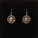 Vikingeørehængere i Sølv - Solhjul, vikingesmykker, sølv øreringe, ørehængere, af sølv, ægte sølv, sterling sølv, ren sølv, runde, solhjulet, hængeøreringe, museumssmykker, vikinger, vikingfund, kopi, nordiske, historiske, mytologi, gamle, danske, biti, Ribe,