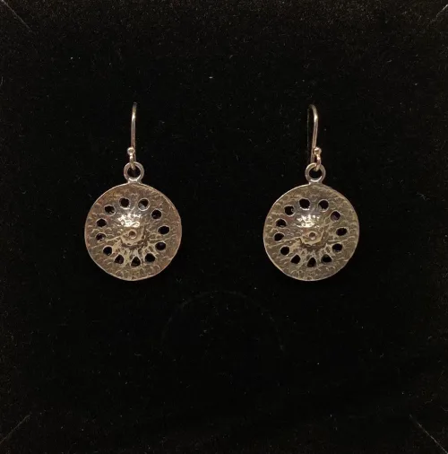 Vikingeørehængere i Sølv - Solhjul, vikingesmykker, sølv øreringe, ørehængere, af sølv, ægte sølv, sterling sølv, ren sølv, runde, solhjulet, hængeøreringe, museumssmykker, vikinger, vikingfund, kopi, nordiske, historiske, mytologi, gamle, danske, biti, Ribe,