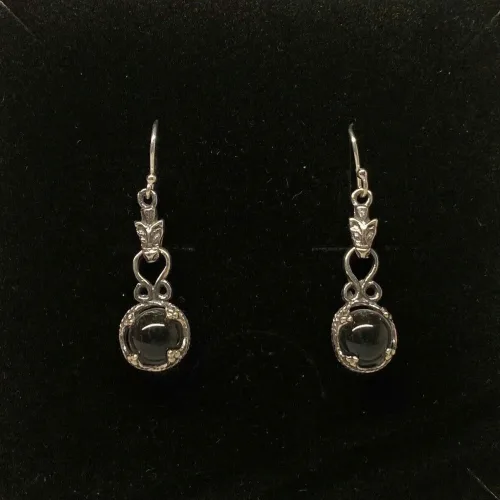 Vikingeørehængere i sølv - Gotlandsk krystal med Fenris lille, Vikingeørehængere i sølv - Gotlandsk krystal med Fenris stor, museumssmykker, vikingesmykker, fenrisulven, fenris, ulv, krystal, bjergkrystal, gotlandsk, vikinger, vikingefund, kopi, nordiske smykker, ørehængere, sølv øreringe, ægte sølv, sterling sølv, ragnarok, smykker med ulve, lange, sølv ørehængere, aser, asatro, mytologi, biti,ribe