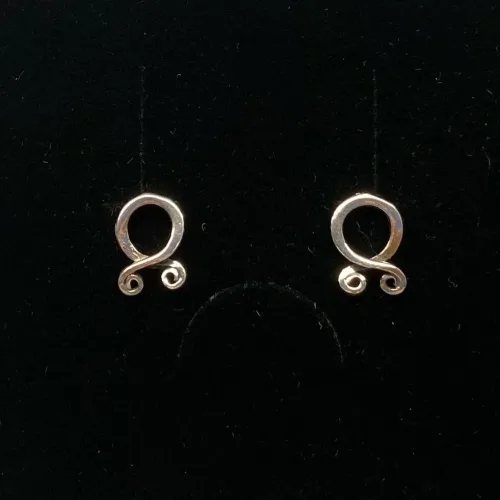 Vikingeøreringe Sølv Ørestikkere - Troldekors, amulet, lykke på rejsen, amulet, rejseamulet, beskyttese, beskyttende, smykke, tegn, rune, odal, runde, vikingesmykker, mytologi, historisk, symbolik, museums smykker, museumssmykke, sølv smykke, kopi, fund, Biti, Ribe, Trolde Kors, Troldekors