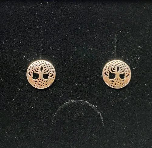 Vikingeøreringe Sølvørestikkere - Yggdrasil Keltisk. livets træ, livtræet, generationerne, slægt skal følge slægters gang, magisk tre, tallet tre, keltisk, evighedsflet, evigheden, vikinger, vikingerne, vikingetiden, vikingesmykker, kopi, fund, vikingefund, museumssmykker, museums smykker, sølv, ægte sølv, sterling sølv, nikkelfri, små, fine, symbolske, symbolik, livskraft, energi, historiske, smykker, nordiske, smykker, nordisk, mytologi, aserne, asatro, biti, Ribe, Vikingeøreringe Sølvørestikkere - Yggdrasil Keltisk Flet