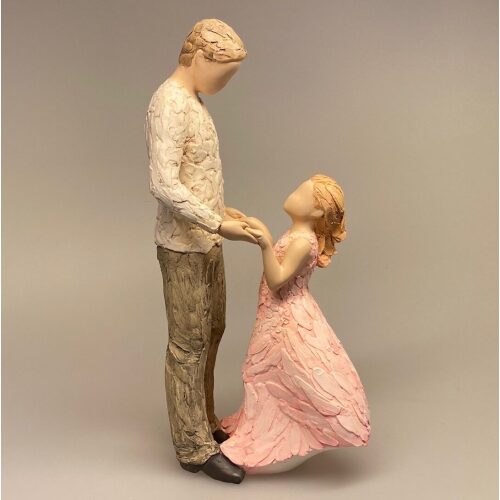 More than words Figur - Angel of Mine, datter, far og datter, daddy, familie, forældre, onkel, storebror, lille søster, læring, tryghed, kærlighed, lærer at danse, passer på dig, min datter, guldklump, øjesten, figur, arora, willowtree, biti, ribe, kunst, gave, gaveide, symbolsk, symbolik, flot,