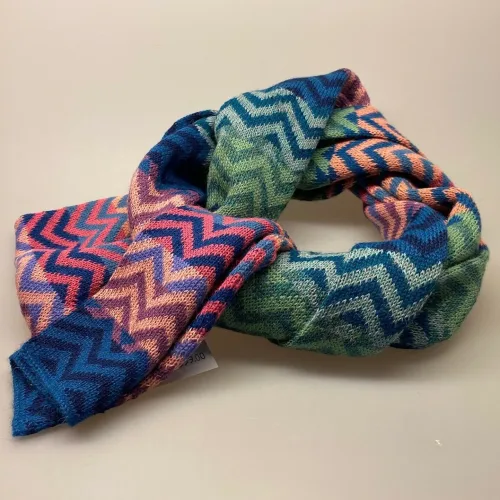 Alpaka tørklæde dobbelt - Zigzag Pastel Multi, grafisk, Alpaca tørklæde dobbelt - Zigzag Pink Multi , grafisk, moderne, marianne isager, stiligt, tidsløst, gaveide, Alpaca tørklæde dobbelt - Beatriz Pink Multi, røde, farver, kulørt, farverig, farveglad, fuchsia, rød, Alpaca tørklæde dobbelt, Alpaca tørklæde dobbelt - , alpaca, alpaca uld, alpacastrik, alpaca garn, fint, strikket, hønsestrik, luksus, lækkert, eksklusivt, specielt, lunt, varmt, uld, uldent, uldtørklæde, halstørklæde, luksus, biti, ribe, alpacatørlæde,