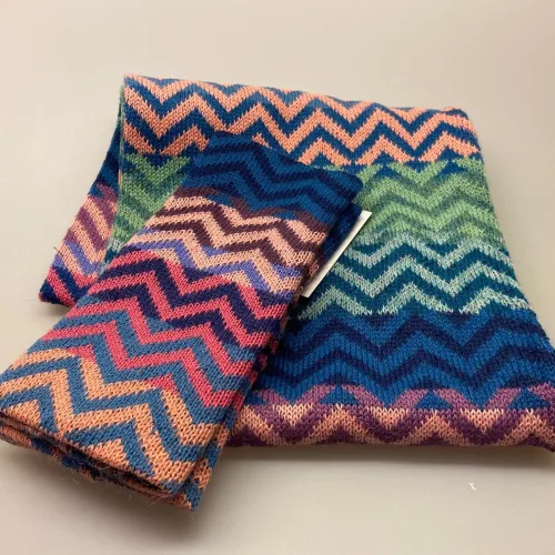 Pulsvarmere i Blød Alpaka uld - Zigzag Pastel Multi, Alpaka tørklæde dobbelt - Zigzag Pastel Multi, grafisk, Alpaka tørklæde dobbelt - Zigzag Pink Multi , grafisk, moderne, marianne isager, stiligt, tidsløst, gaveide, kulørt, farverig, farveglad, Alpaca tørklæde dobbelt, , alpakauld, alpakastrik, alpaka garn, fint, strikket, hønsestrik, luksus, lækkert, eksklusivt, specielt, lunt, varmt, uld, uldent, uldtørklæde, halstørklæde, luksus, biti, ribe, alpacatørlæde,