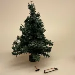 Miniature Juletræ - Ædelgran, Miniature Juletræ - Rødgran, juletræ, julegran, gran, rødgran, grantræ, julepynt, nissedør, nissehus, nissebo, miniature, dukkehus, dukkehuset, ting til, dukkehusting, mini, micro, biti, ribe, 1:12,