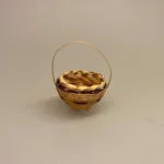 Miniature Kurv Rund med hank, Kurv firkantet miniature, kurv, fletkurv, flettet, miniaturer, mini, lille bitte, dukkehusting, dukkehus, nisse, nissebo, nisseting, nissehus, madkurv, picnic, gave, gavekort, gaveidé, symbolsk, sangskjuler, diy, pynt, ribe, biti