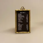 Miniature Menu skilt, dukkehus, dukkehusting, cafe, konditorri, bager, restaurant, miniature, cafebesøg, gavekort, sjov, sangskjuler, tilbehør, sætterkasseting, sætterkassen, sættekasse, ribe