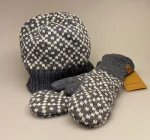 Strikkede luffer uld med foer og rib - Denim-natur, hue, vanter, luffer, handsker, strikluffer, forede, fleecefoer, Strikkede luffer uld med foer Denim-natur, jeansblå, gråblå, blå, cowboyblå,denimblå, Strikkede luffer uld med foer - , mønstrede, dansk design, klassiske, bløde, mønster, mønstrede, uldne, vanter, luffer, handsker, vinterhandsker, kolde fingre, lune, varme, smarte, moderne, hipster, norske, strikluffer, håndstrikkede, nepal, smarte, merino, merinould, soft, marianne østergaard, marianne isager, biti, torvet, ribe, domkirke, vadehavet, marsklam, marsken, vadehavet, vadehavslam, nationalpark, sort sol