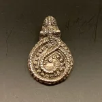 Vikingevedhæng i sølv - Gørding Slangen, slange, hugorm, midgårdormen, evighed, evigheden, eytrenity, gørding, vikingesmykker, vikingesmykke, vikingevedhæng, kopi, vikingekopi, museums, museumssmykker, museumsfund, vikinger, vikingetiden, ribe, ældste, gamle, nordiske guder, aser, jætter, odin, freja, thyra, tyr, thyr, ydun, idun, sterling sølv, ægte