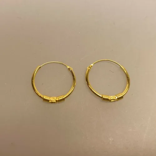 Creoler - Ø 16 mm øreringe forgyldt sølv med S-mønster og glatte snoninger, Creoler - Ø 16 mm øreringe forgyldt sølv med 3 glatte snoninger, Creoler - øreringe forgyldt sølv med, julegave, gaveide, øreringe, ørenringe, hoops, runde ringe, guldøreringe, runde ringe, guld hoops, gyldne, guldbelagte, forgyldte, sterling, sølv, ægte, billige, flotte, moderne, maanesten, a hjort, enamel, pico, stine a, susanne friis bjørner, pernille corydon, dansk design, biti, ribe, holdbare