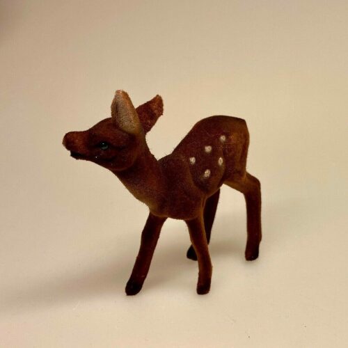Klassisk Bambi - brun velour - hind, Klassisk Bambi - brun velour - buk, bambi, hjort, rå, då, dådyr, rådyr, stag, hirsh, gammeldags, nostalgisk, biti, ribe, julepynt, dekoration, stilleben,