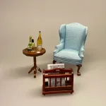 Miniature Aviskurv Brun, Miniature Aviskurv cremefarvet træ, aviskurv, avisspand, avisholder, dukkestue, dukkestuen, dukkehusmøbler, dukkehustilbehør, dukkehusting, avis, miniature, miniaturer, miniatyre, legemøbler, nissedør, nissehus, nissebo, nissehus, nissetilbehør, nisseting, ting til, nisser, nisserne, biti, ribe