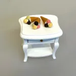 Miniature Gammeldags vaffel med 4 kugler, isvaffel, isvafler, underground, ben & jerrys, hansen is, is, dukkehus, dukkehusting, dukkehusmad, legemad, miniature, miniaturer, nissedør, nisseting, nissetilbehør, ting til, tilbehør, nisser, dukkehus, biti, ribe, sætterkasse, sættekasse, sætterkasseting,