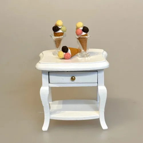 Miniature Gammeldags vaffel med 4 kugler,