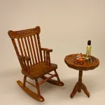 Miniature Gyngestol Nød, Miniature Gyngestol Mahogny, Miniature kamin i Mahogny, Miniature Kamin lys træ, miniature, miniaturer, dukkehus, dukkehusting, dukkehustilbehør, ting til dukkehuset, 1:12, kamin, kaminhylde, op på kaminhylden, og glimmer på, hella joof, pejs, åben pejs, ildsted, kakkelovn, brændeovn, nissebo, nissedør, santa, chimney, chimny, nissetilbehør, nisseting, ting til nisser,