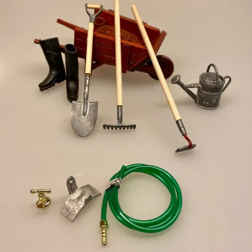 Miniature Haveredskaber zink - Spade Rive & Lugejern, gartner, havearbejde, havemand, grønne fingre, planteskole, Miniature Spade, Miniature Hækkesaks, hækkeklipper, haven, dukkehave, haveredskaber, ting til, dukkehuset, miniature, bonsai, verden, lege, dukketing, dukkehus, dukkehusting, miniature, miniaturer, sættekasse, amagerhylde, nissebo, nissedør, nissehus, biti, ribe, en spade for en spade,Miniature Haveredskaber - Spade Rive & Lugejern, gavekort, planter, miniature, miniaturer, drivhus, nissedør, nissebo, nissetilbehør, nissehus, dukkehus, dukkestue, mini, 1:12, dukkehustilbehør, ting til, tilbehør, biti, ribe